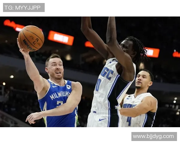 雄鹿队背靠背赛程体能告急!猛龙vs雄鹿上演英雄联盟战术博弈,字母哥迎战锋线三英 雄鹿队背靠背赛程体能告急!猛龙vs雄鹿上演英雄联盟战术博弈,字母哥迎战锋线三英